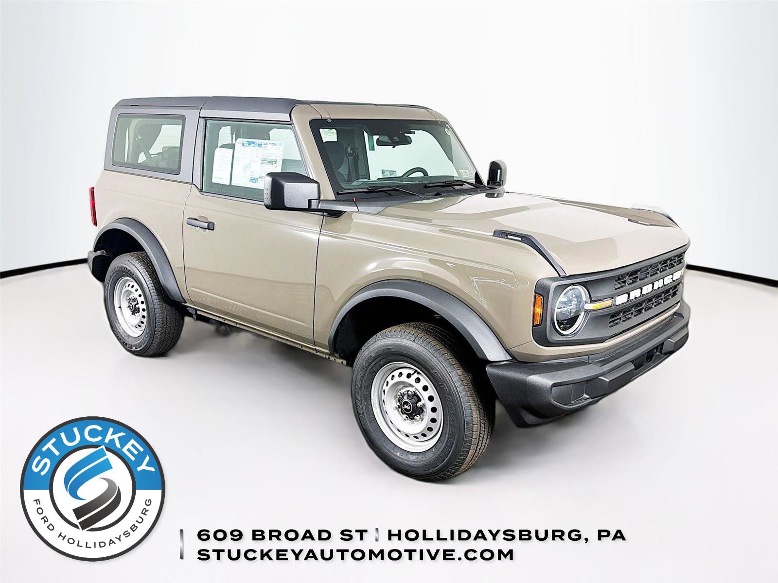 New 2025 Ford Bronco 2-Door image 1