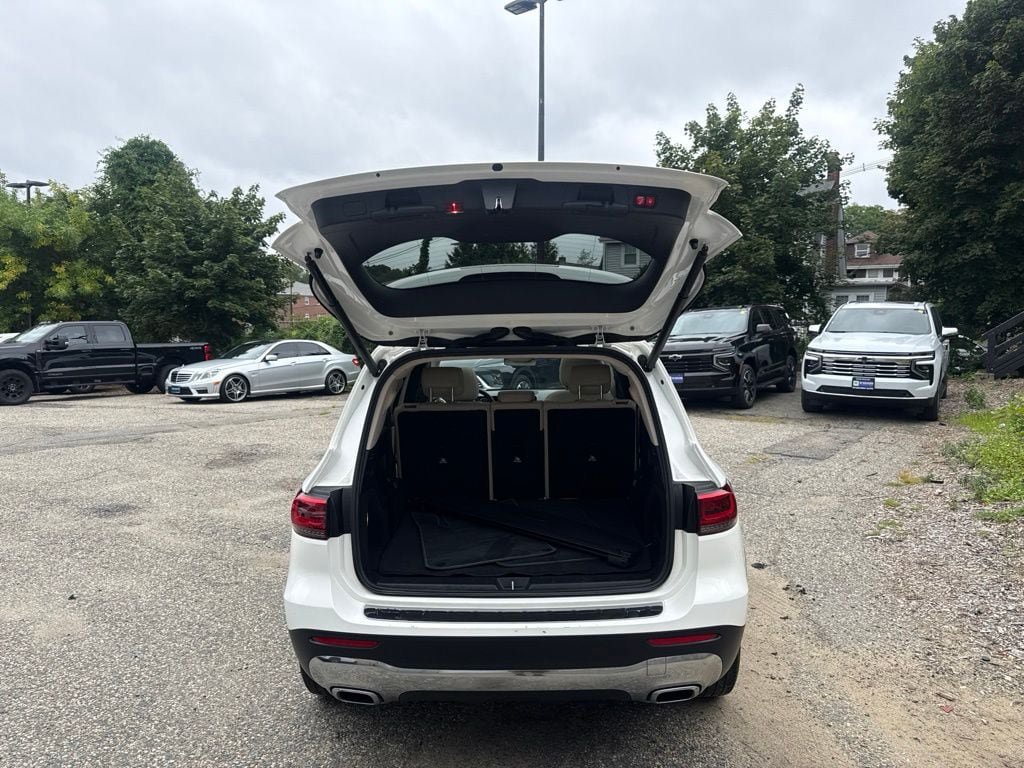 Used 2021 Mercedes-Benz GLB 250 4MATIC image 6