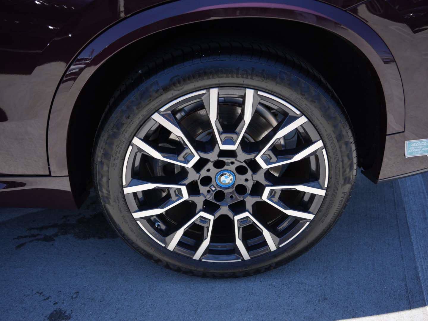 Certified 2024 BMW X5 xDrive50e w/ M Sport Package AWD/4WD image 6