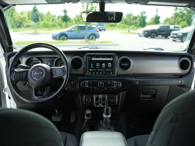 Used 2021 Jeep Gladiator Overland AWD/4WD image 23