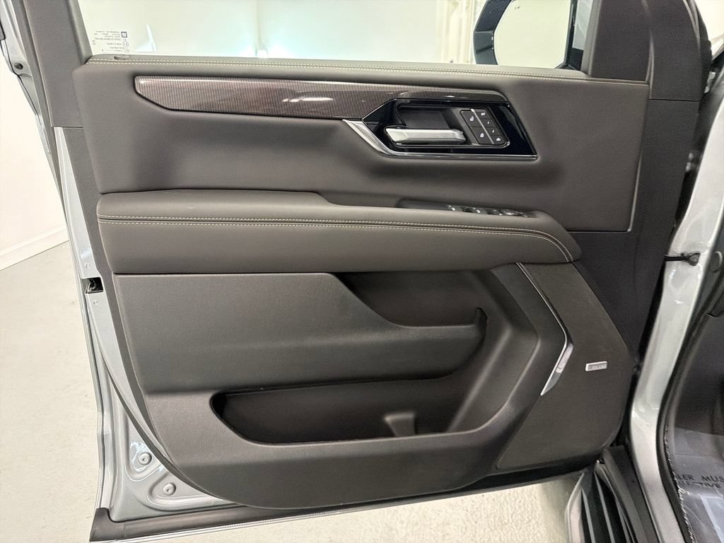 New 2026 GMC Yukon XL Elevation RWD image 11
