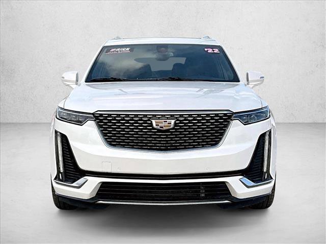 Used 2022 Cadillac XT6 Premium Luxury image 3