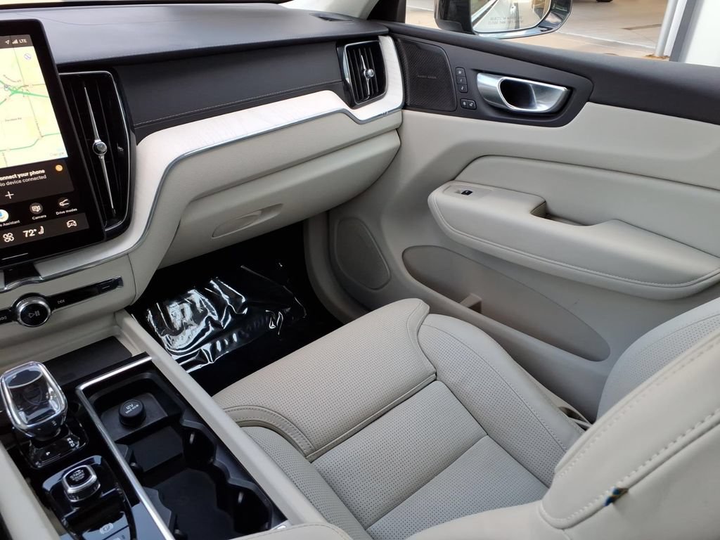 Certified 2026 Volvo XC60 B5 Ultra AWD/4WD image 21
