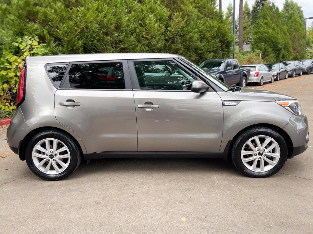 Used 2019 Kia Soul + FWD image 3