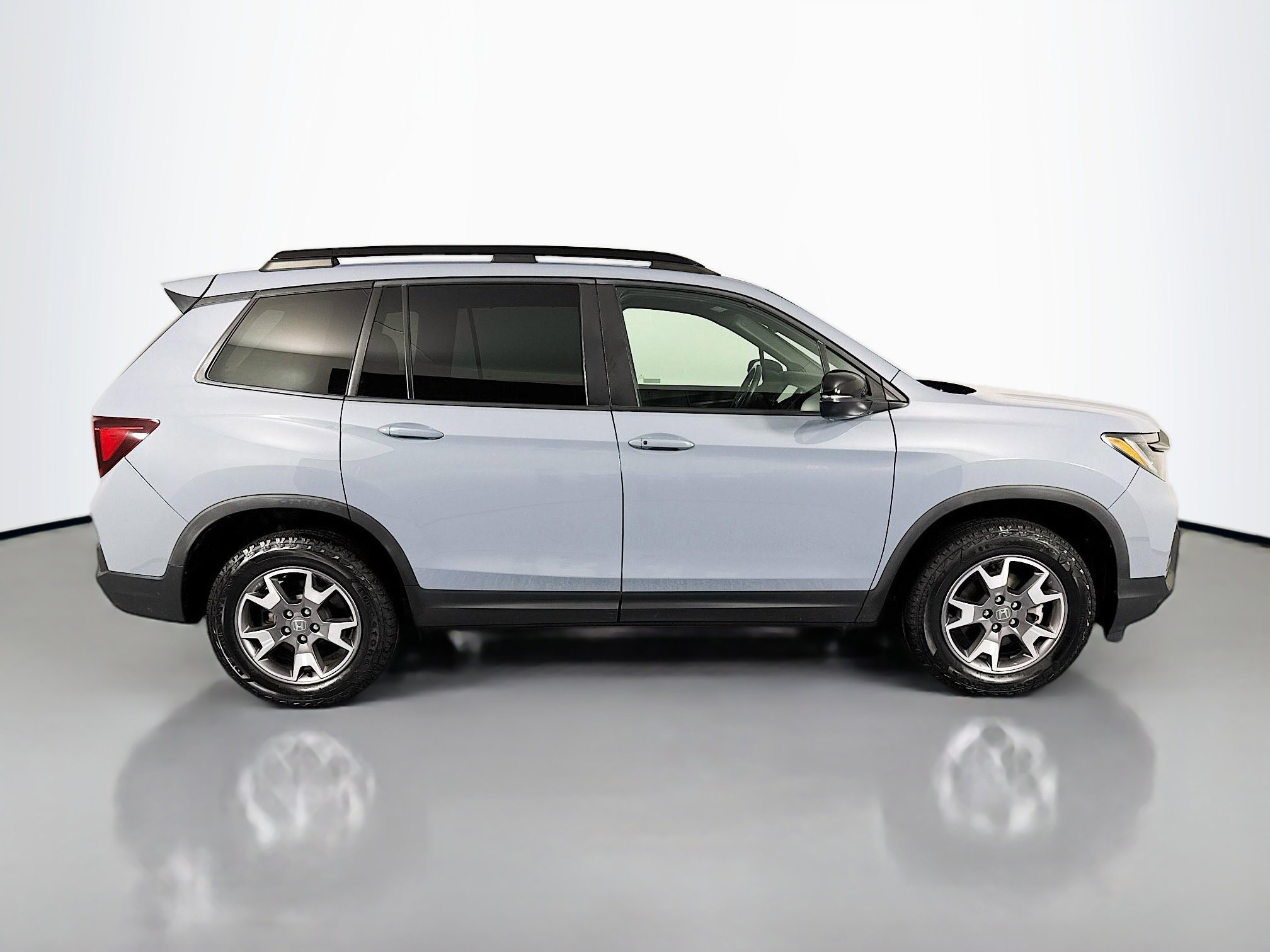 Certified 2023 Honda Passport TrailSport image 4