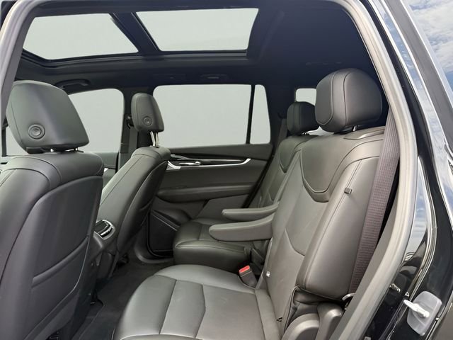 Used 2024 Cadillac XT6 Premium Luxury image 13
