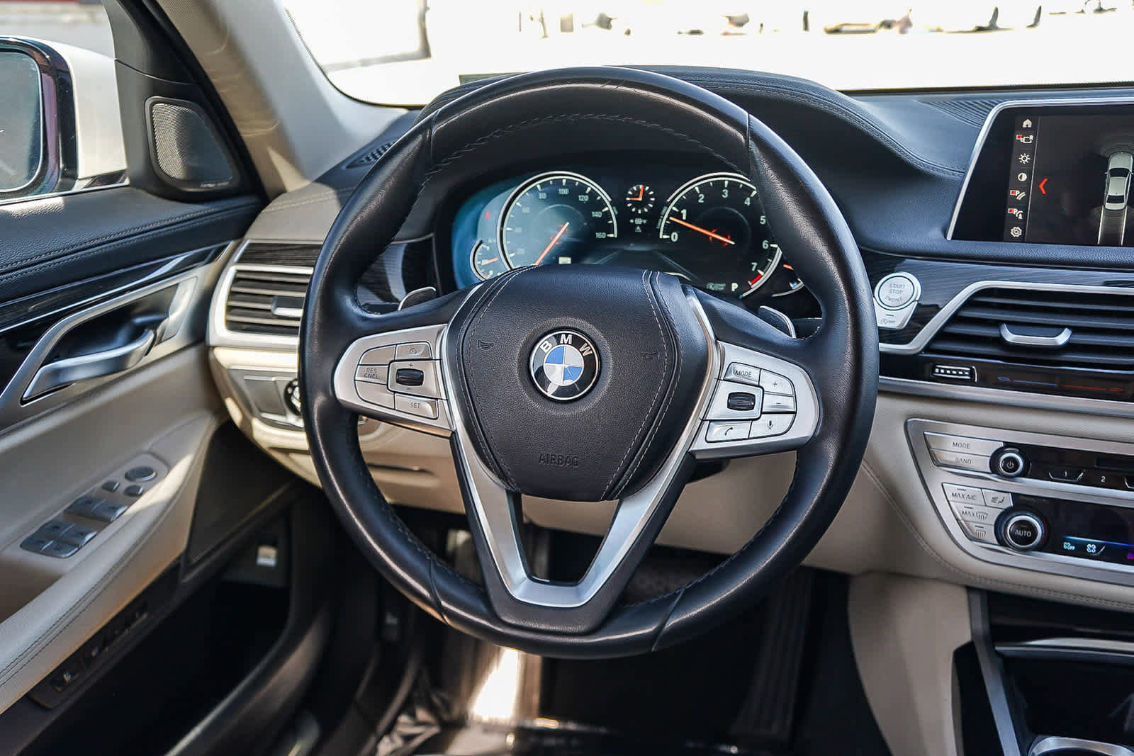 Used 2019 BMW 740i image 16