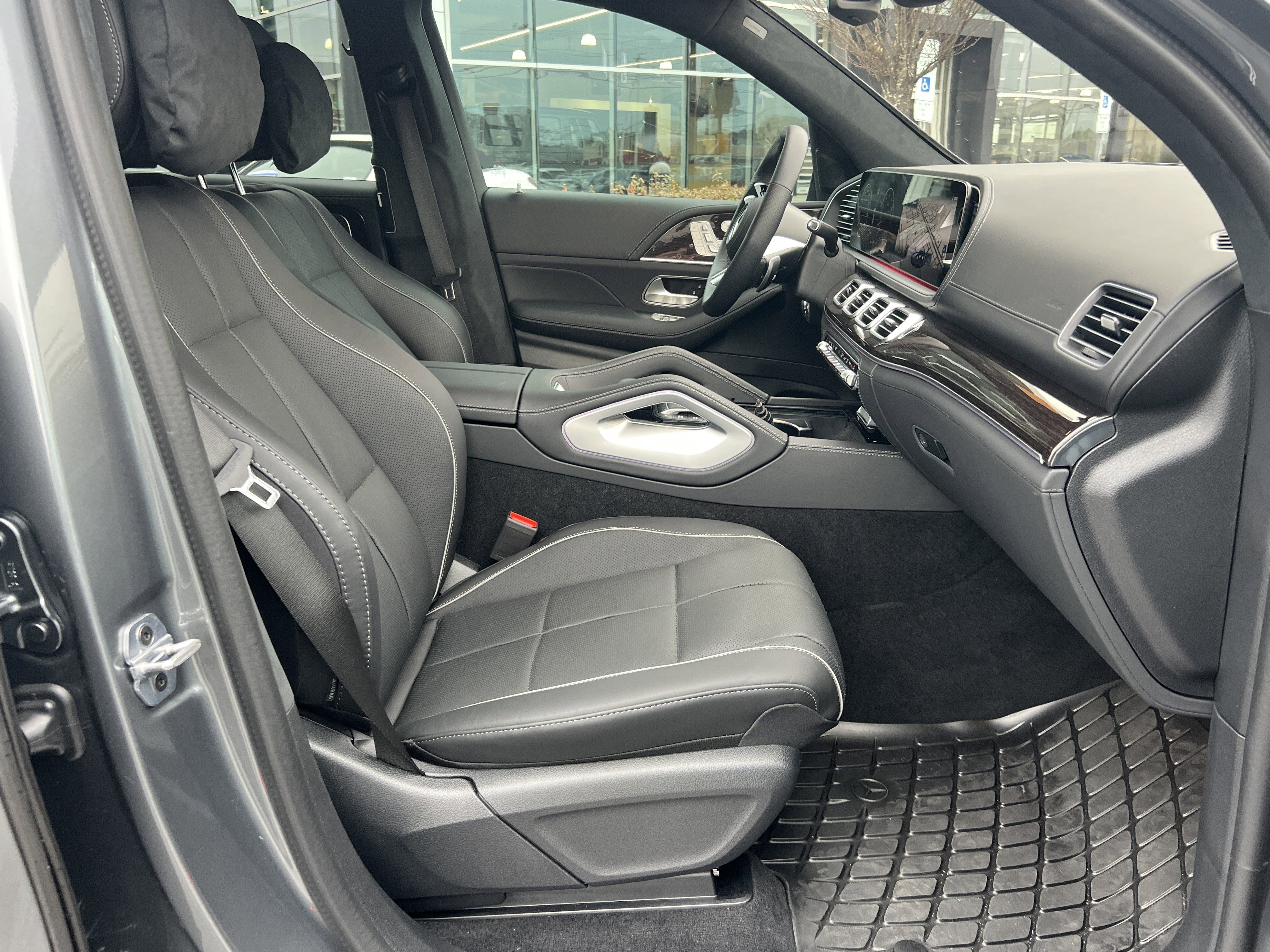 Certified 2026 Mercedes-Benz GLS 580 4MATIC image 35