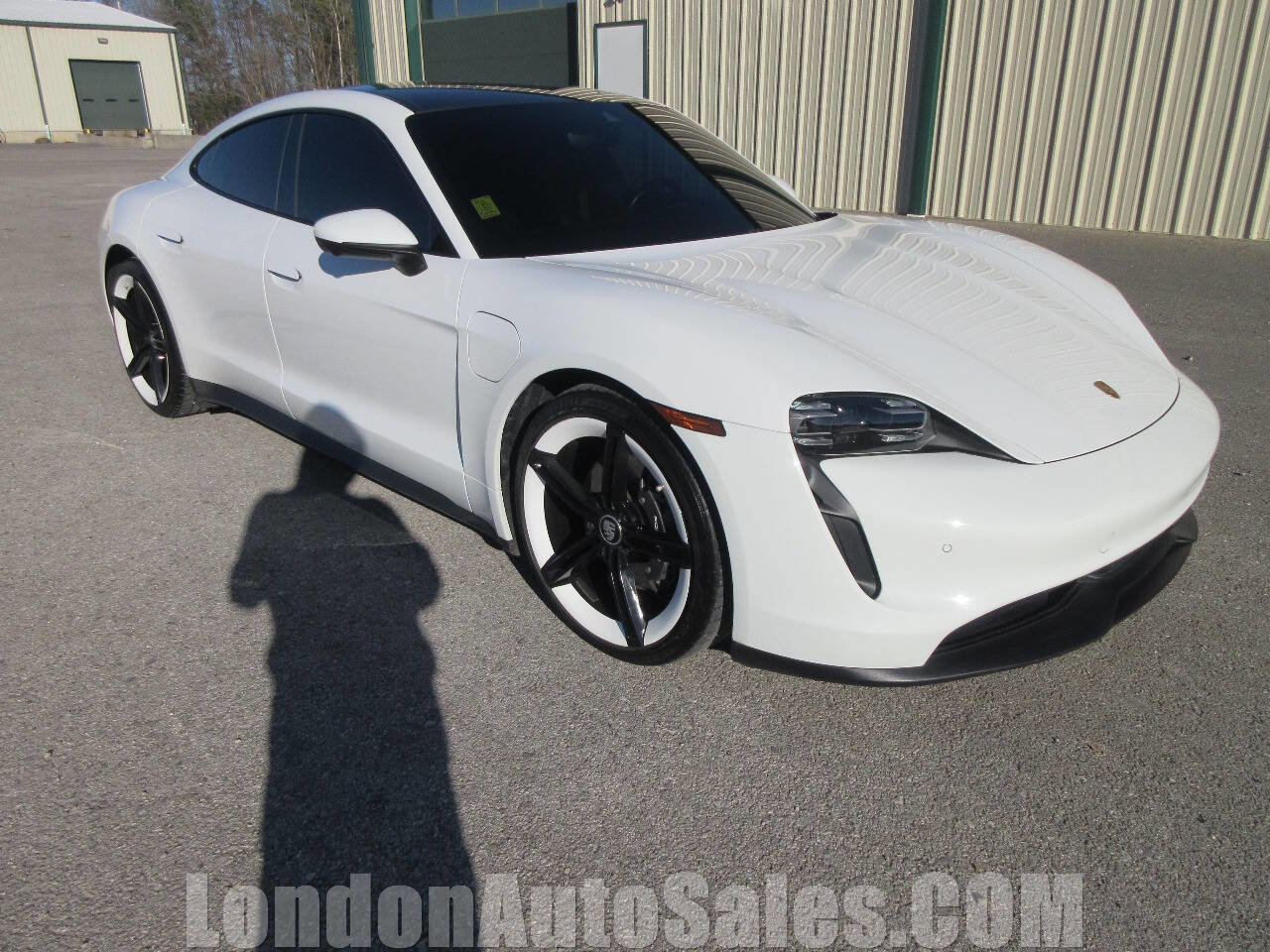 Used 2021 Porsche Taycan image 7
