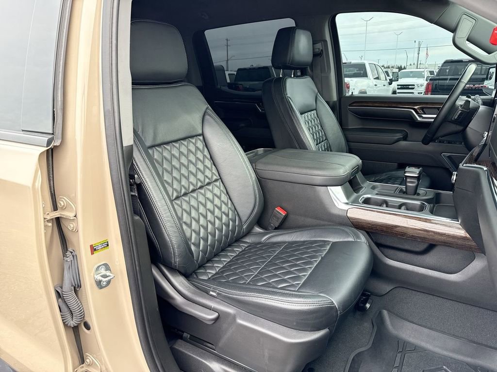 Used 2023 GMC Sierra 1500 Elevation image 25