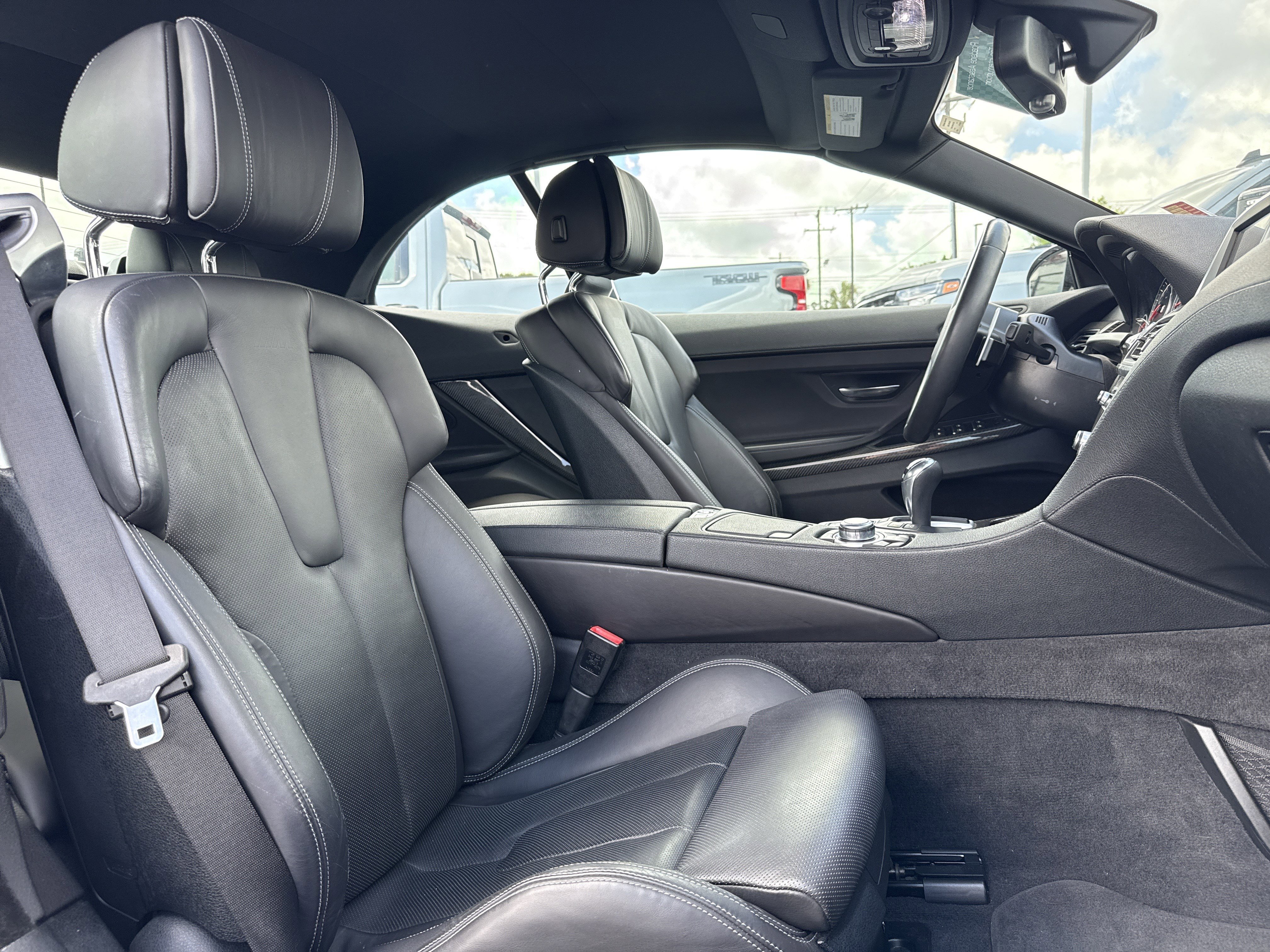 Used 2014 BMW M6 Convertible RWD image 31