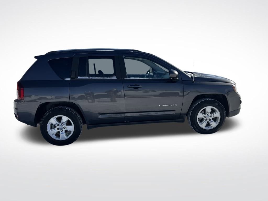 Used 2016 Jeep Compass Latitude image 6