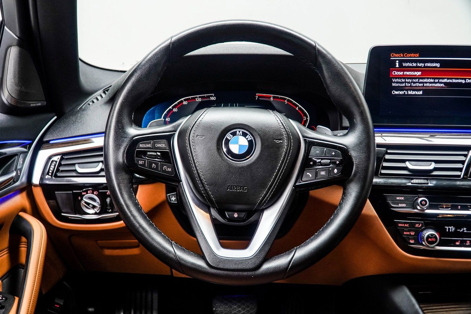 Used 2023 BMW 530i xDrive w/ Premium Package image 15