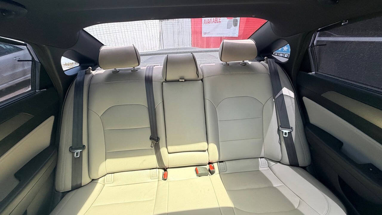 Used 2015 Hyundai Sonata Limited 2.0T FWD image 17