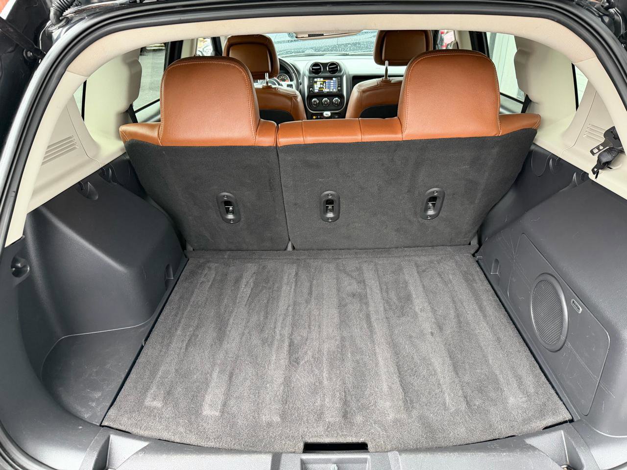 Used 2014 Jeep Compass Limited w/ Sun/Sound Group image 13