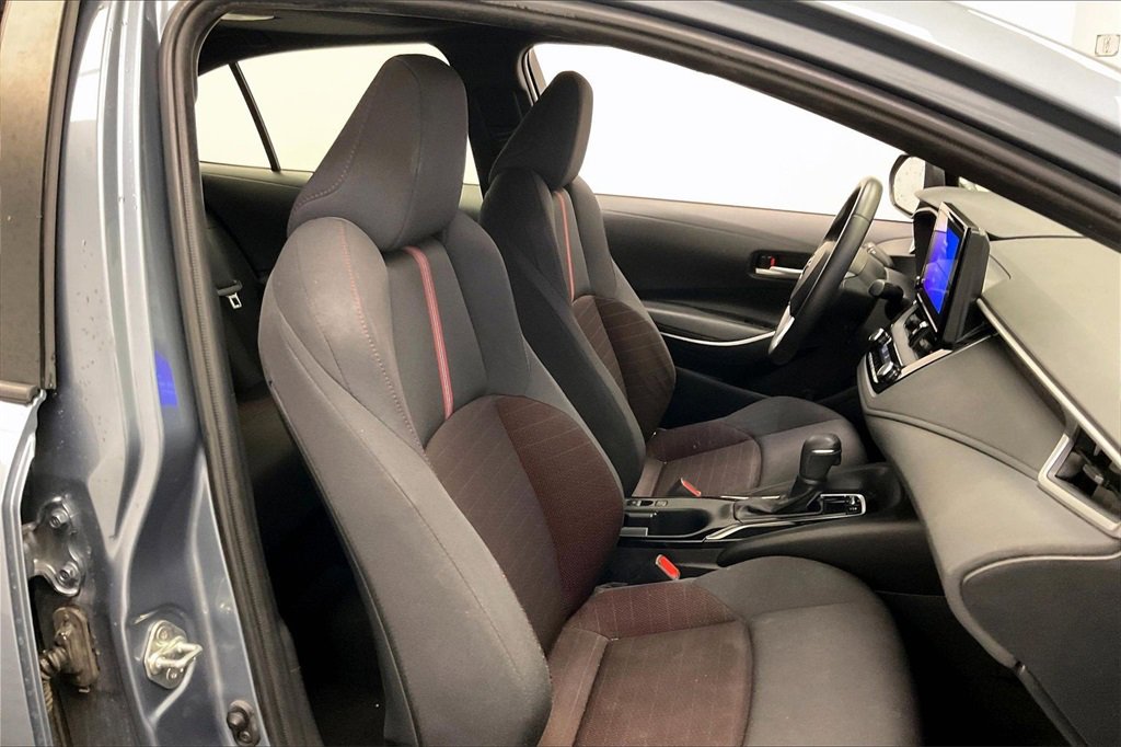 Used 2023 Toyota Corolla SE w/ SE Premium Package image 6