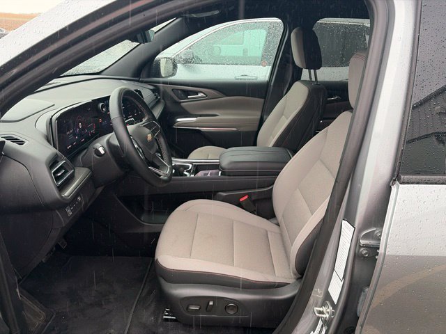 Used 2026 Chevrolet Traverse LT w/ Driver Confidence Package AWD/4WD image 5