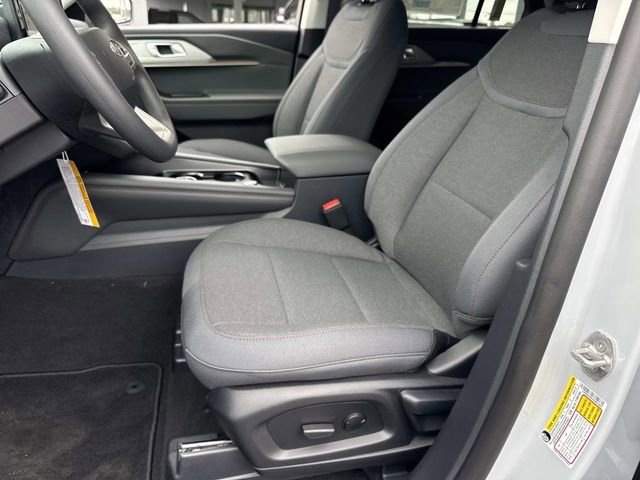 New 2026 Ford Explorer Active RWD image 18
