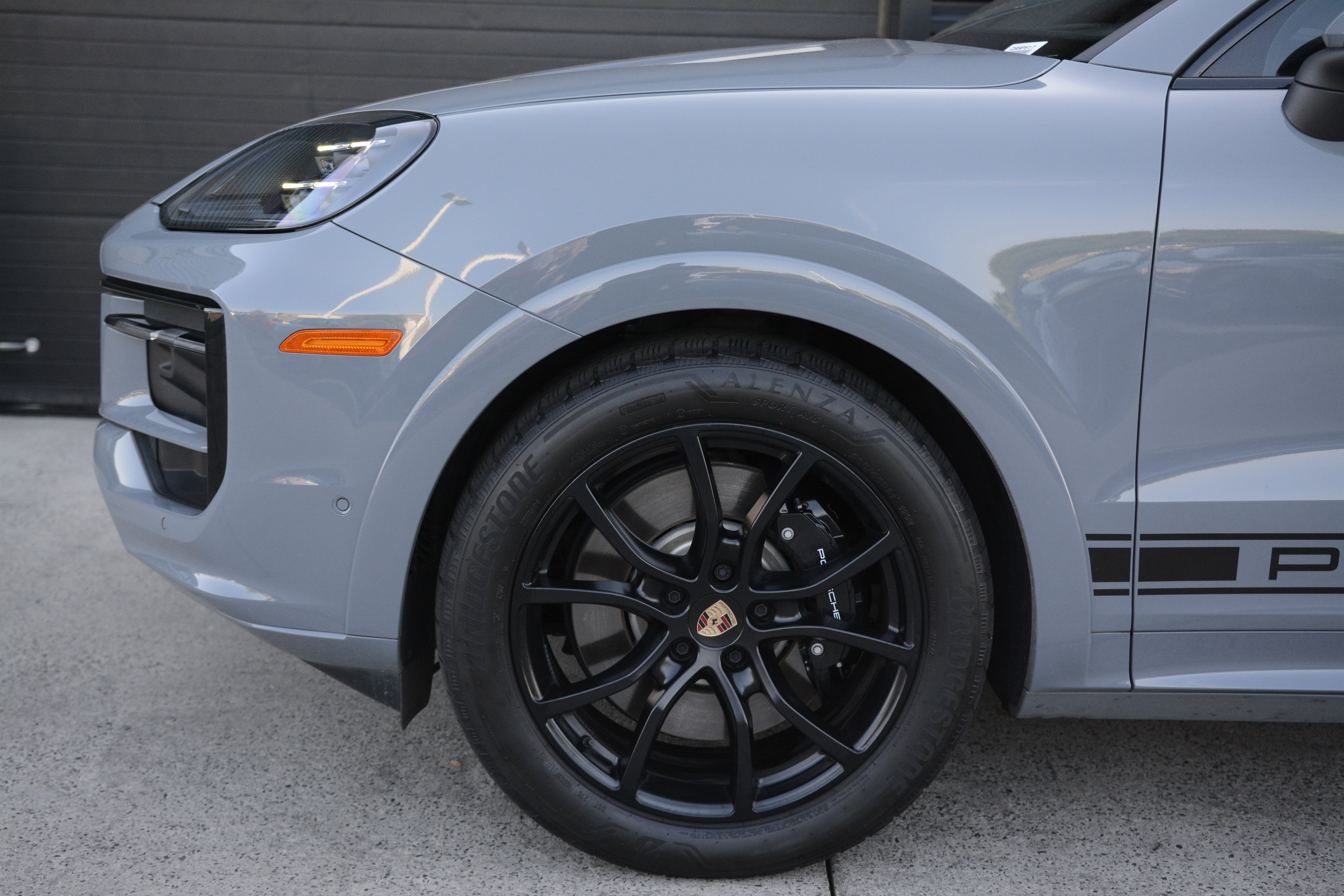 Certified 2025 Porsche Cayenne S AWD/4WD image 39