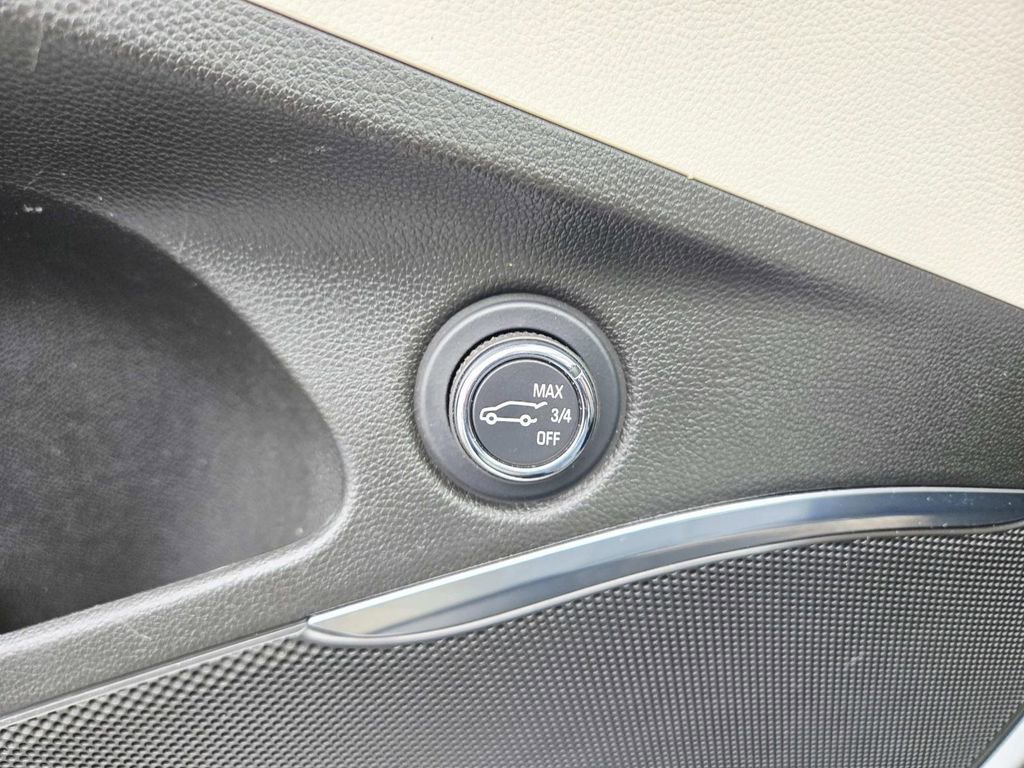 Used 2023 Buick Enclave Essence image 36