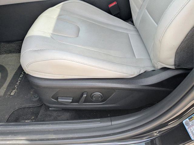 Used 2024 Hyundai Elantra Limited image 17