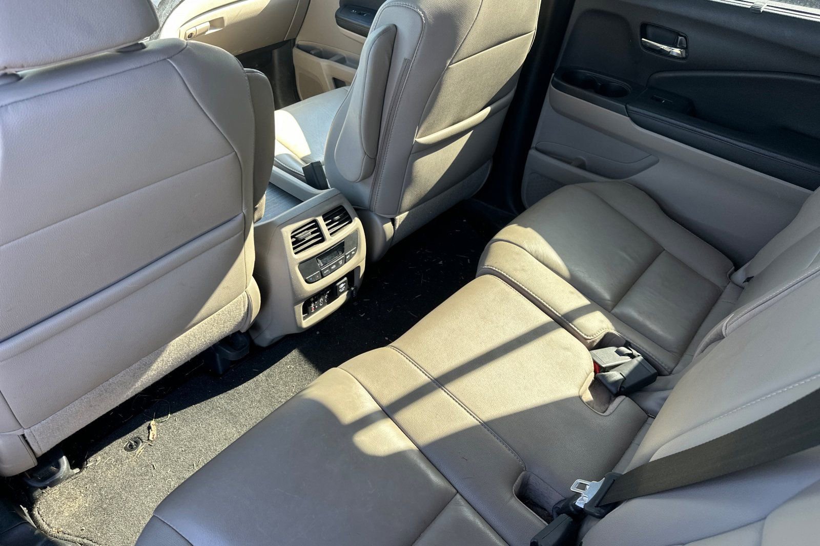 Used 2016 Honda Pilot Touring image 8