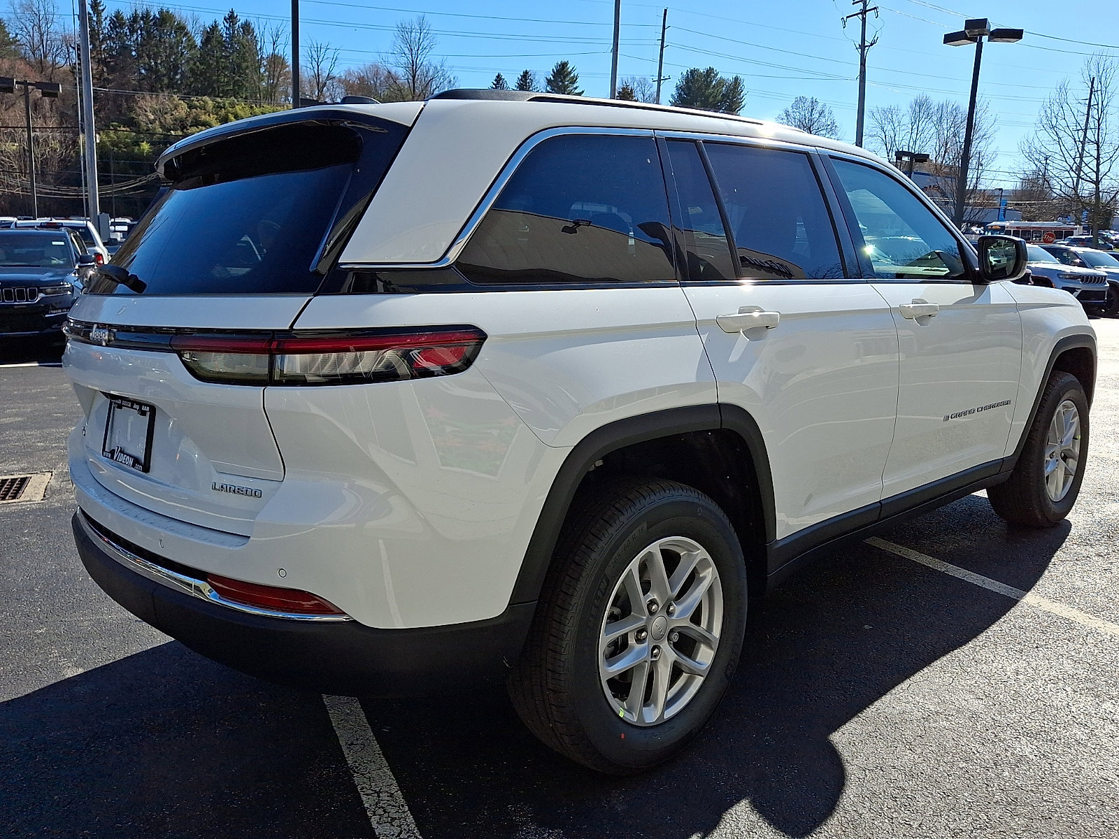 New 2026 Jeep Grand Cherokee Laredo X image 3