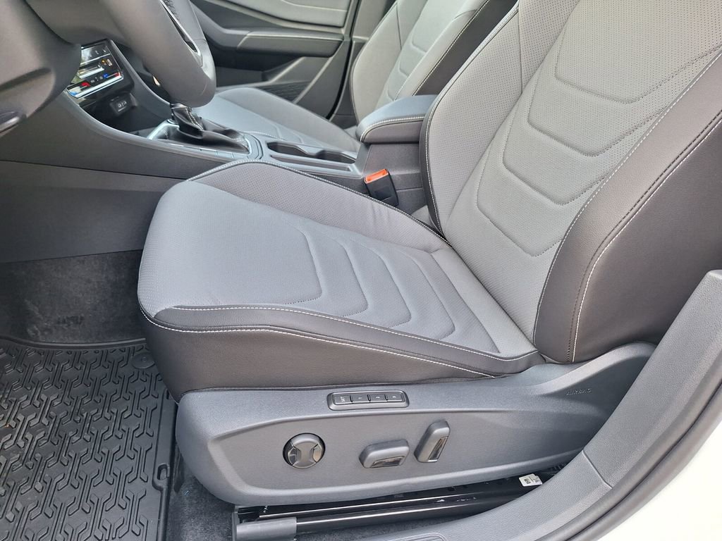 New 2026 Volkswagen Jetta SEL image 10