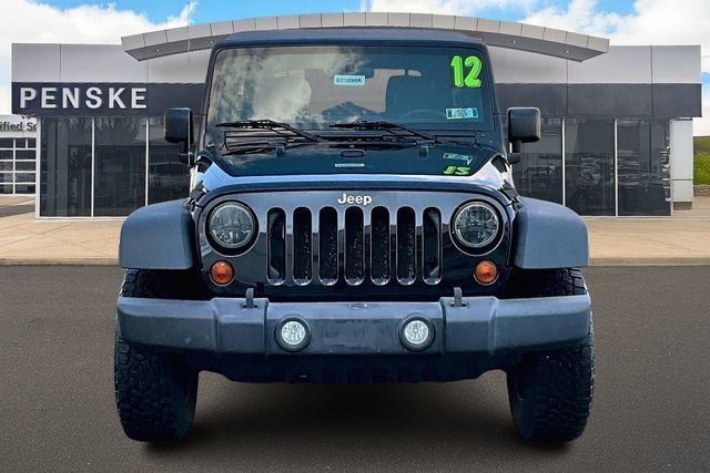 Used 2012 Jeep Wrangler Unlimited Rubicon w/ Connectivity Group image 3