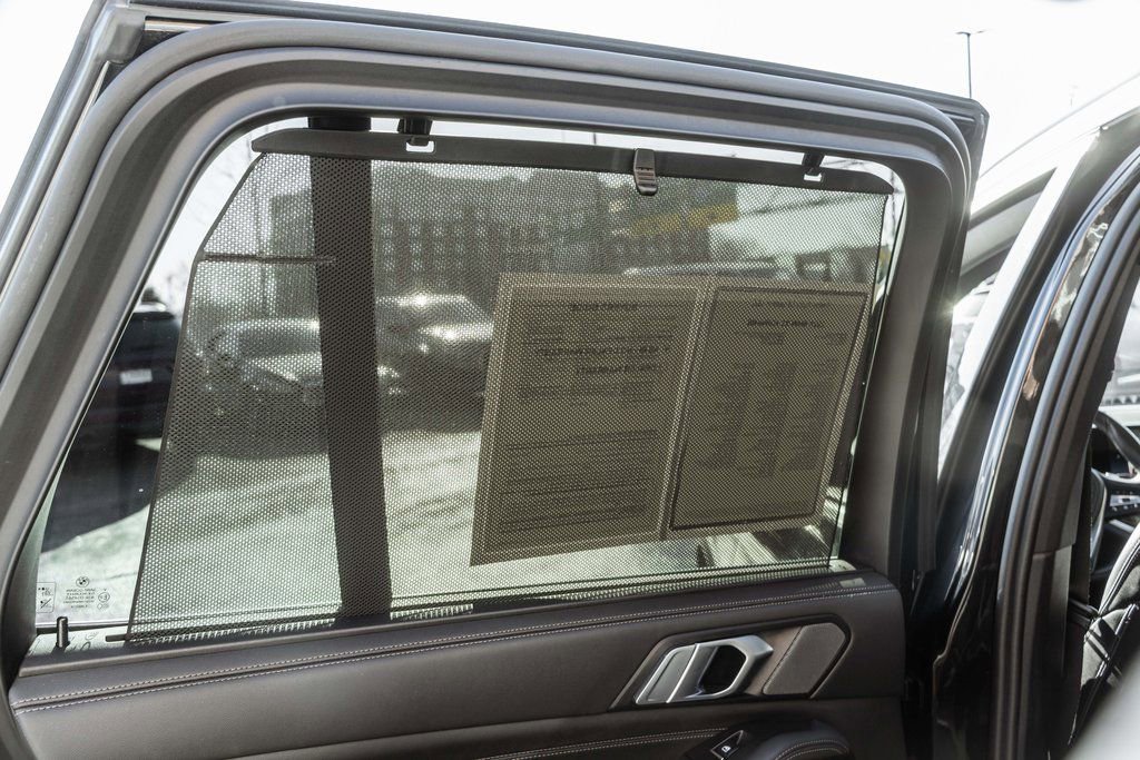 Used 2024 BMW X5 xDrive40i w/ Premium Essential Package image 33