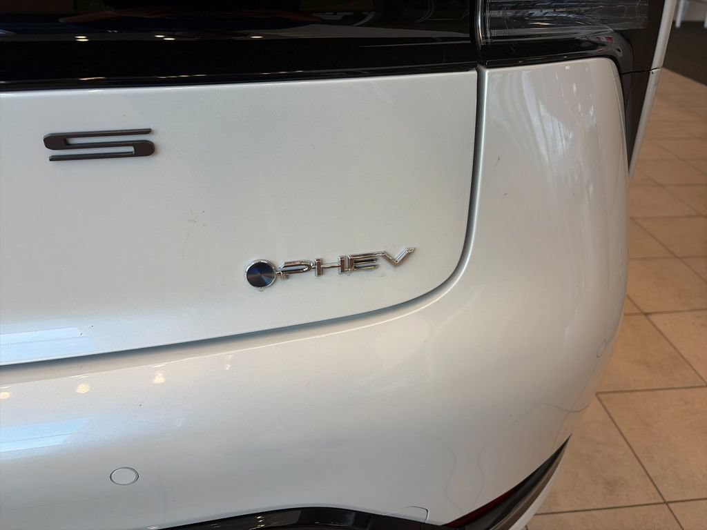New 2026 Toyota Prius Plug-In Hybrid FWD image 31