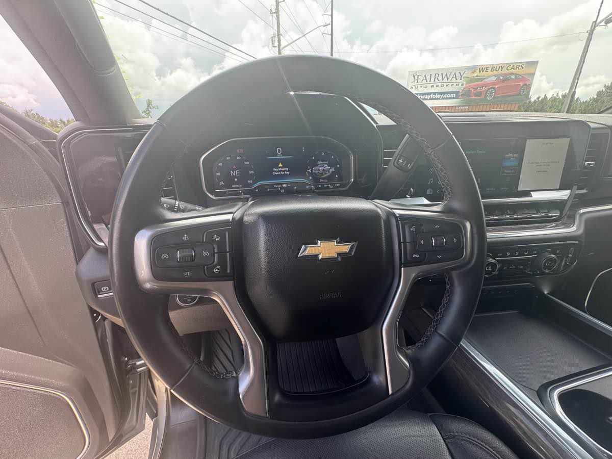 Used 2024 Chevrolet Silverado 2500 LTZ w/ LTZ Plus Package AWD/4WD image 14
