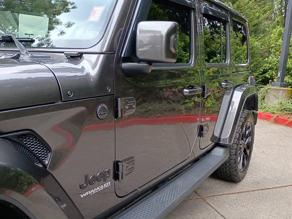 Used 2021 Jeep Wrangler Unlimited Sahara AWD/4WD image 9