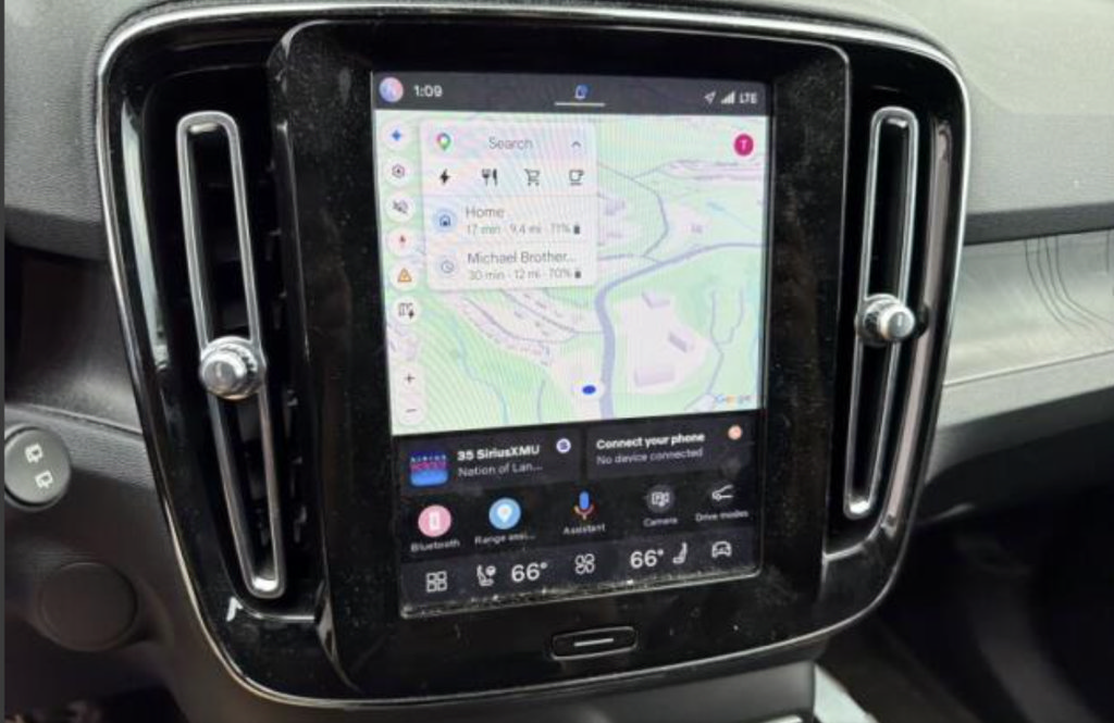 Used 2023 Volvo XC40 Recharge Ultimate w/ Protection Package Premier AWD/4WD image 9