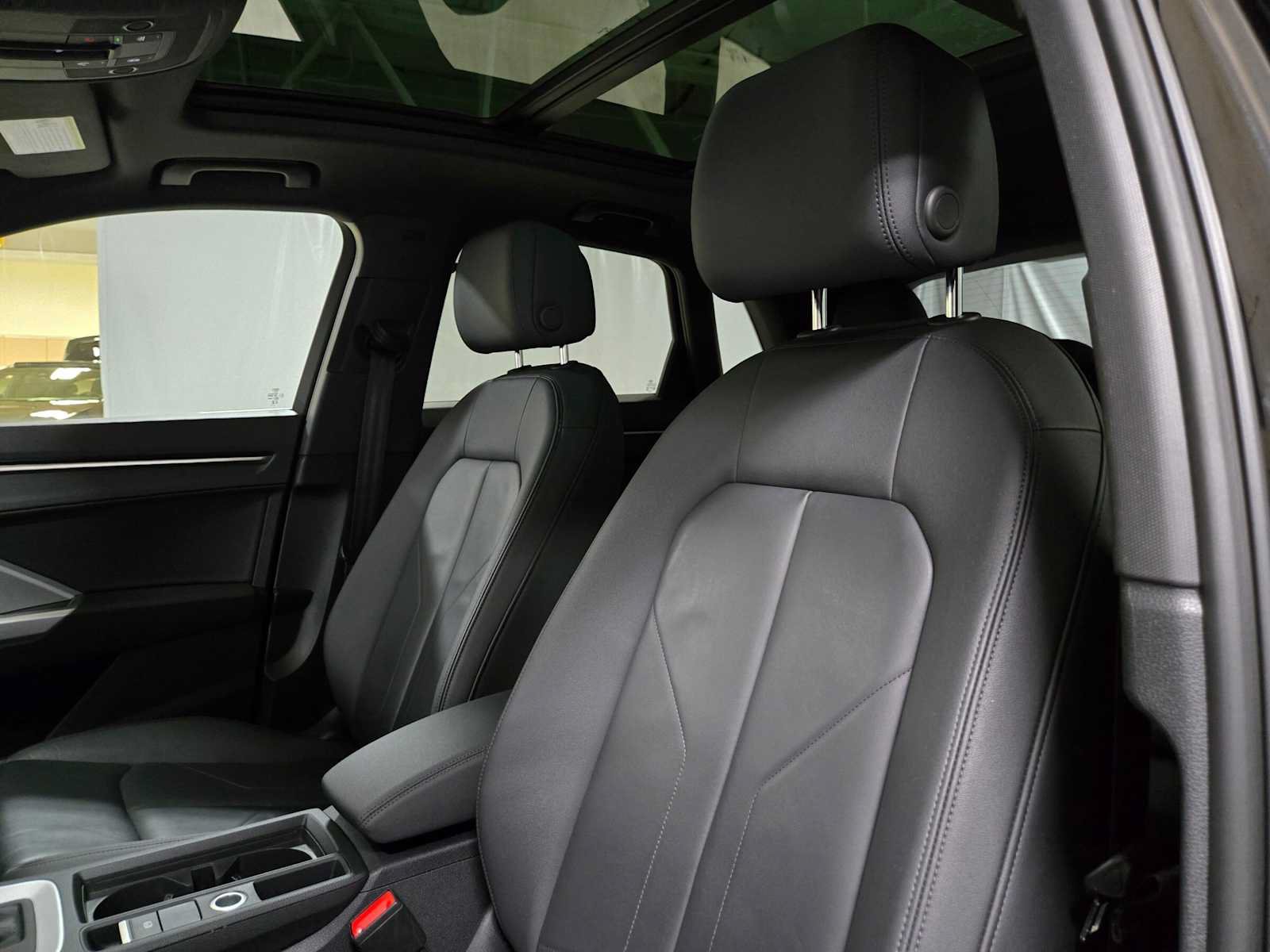 Used 2025 Audi Q3 2.0T Premium AWD/4WD image 21