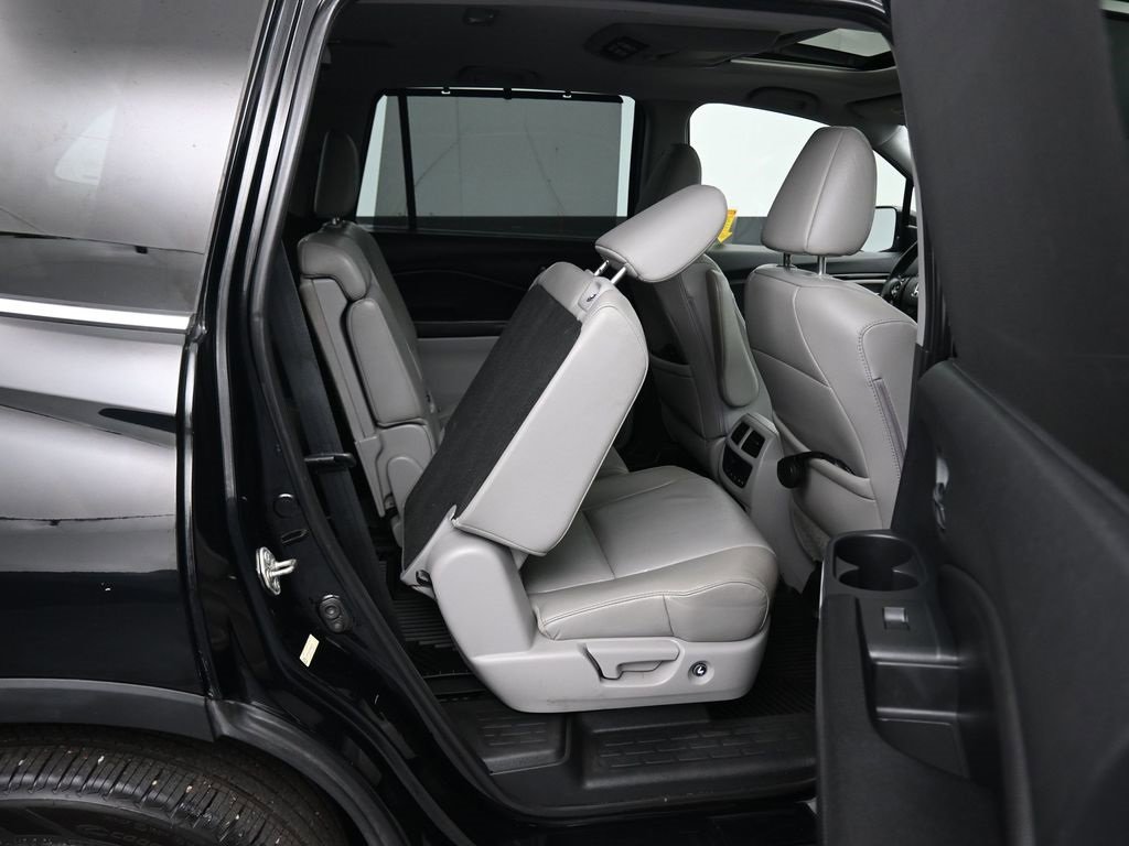 Used 2016 Honda Pilot Touring image 52