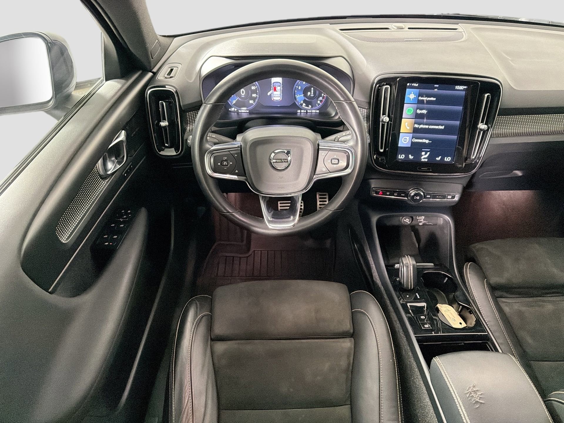 Used 2022 Volvo XC40 T5 R-Design w/ Advanced Package image 23