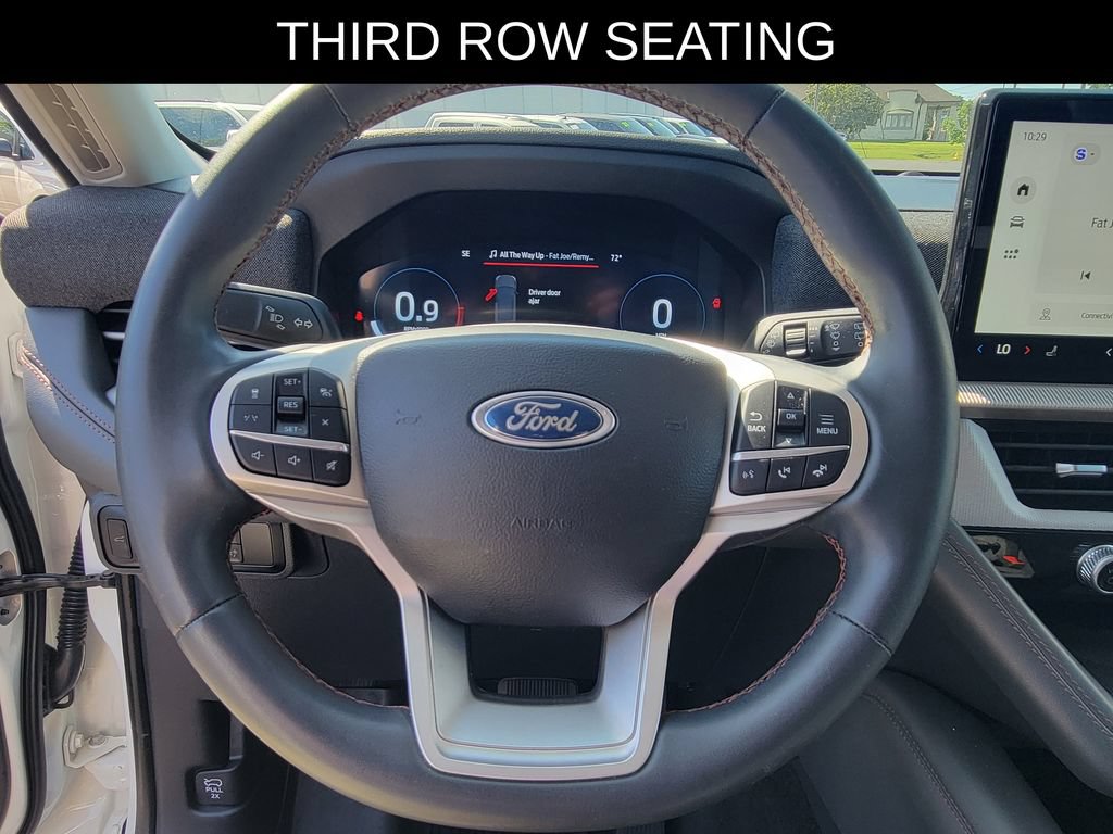 Used 2025 Ford Explorer Active AWD/4WD image 20