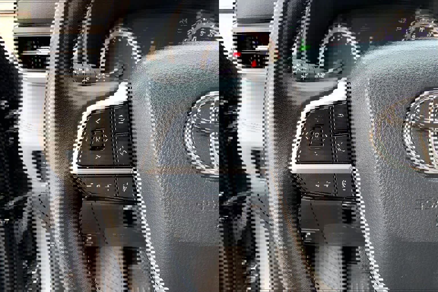 Used 2023 Toyota Highlander LE image 22