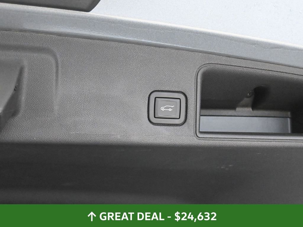 Used 2023 GMC Terrain AT4 image 21