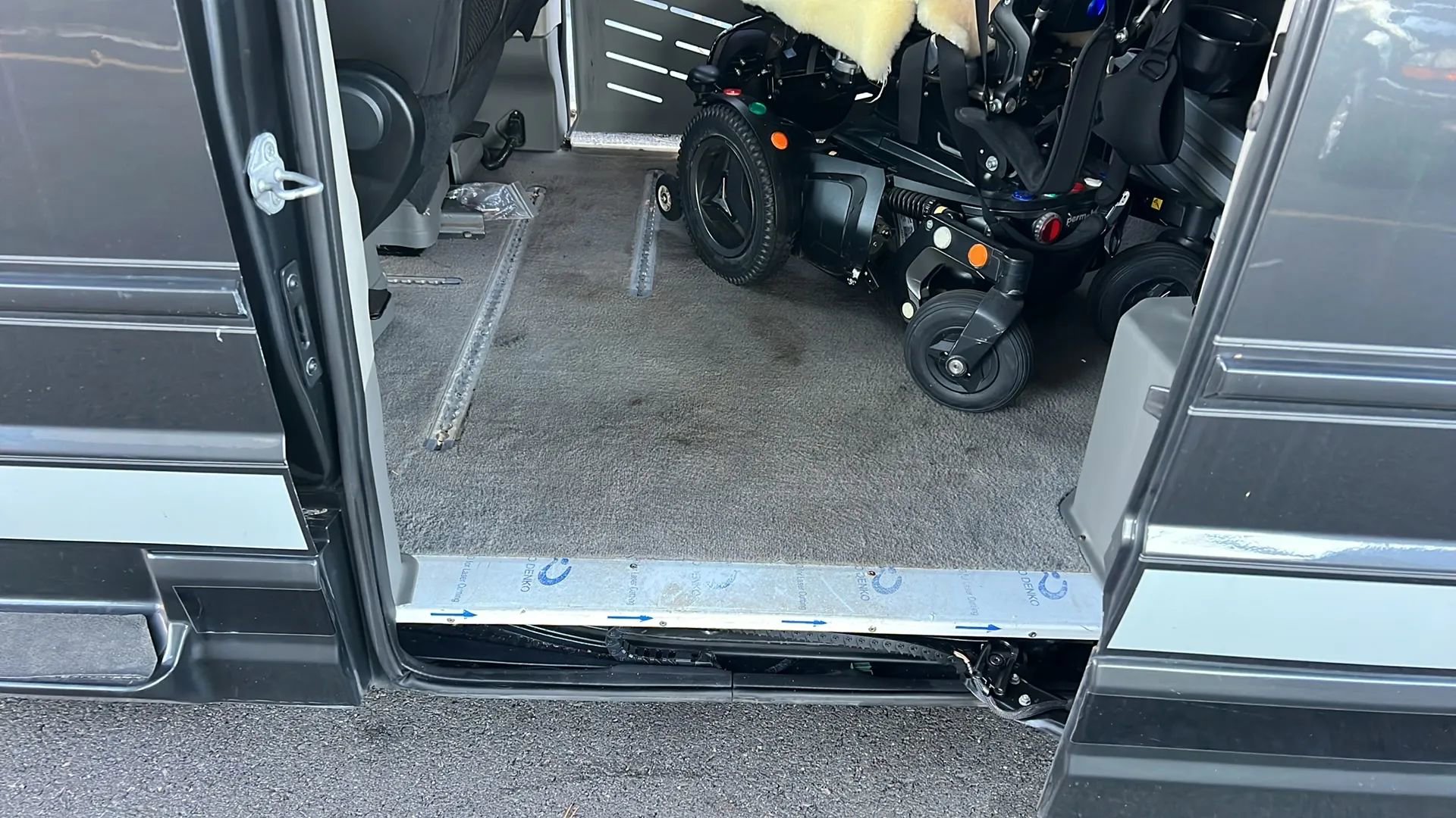 Used 2011 Dodge Grand Caravan Mainstreet w/ PWR Convenience Group FWD image 8