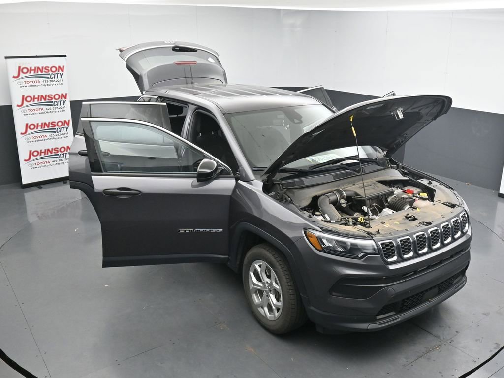 Used 2024 Jeep Compass Sport AWD/4WD image 25