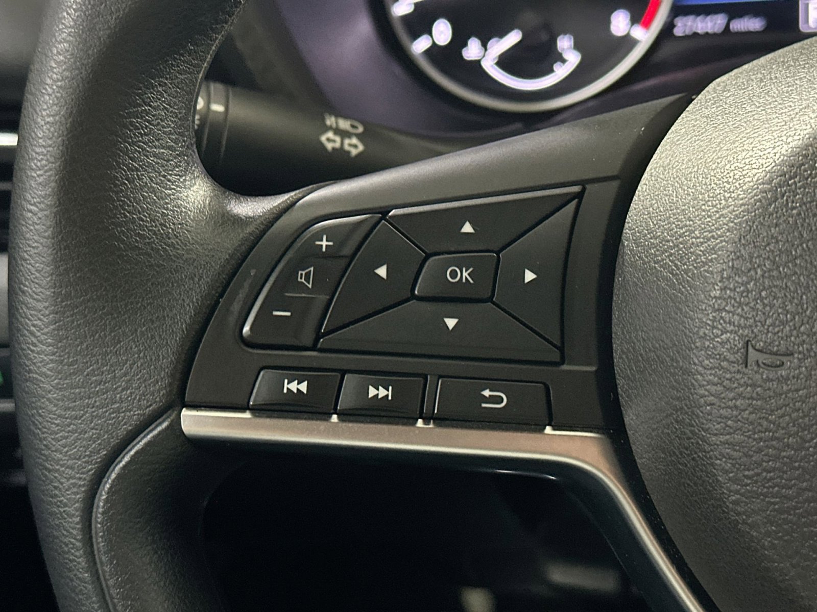 Used 2024 Nissan Sentra SV image 21