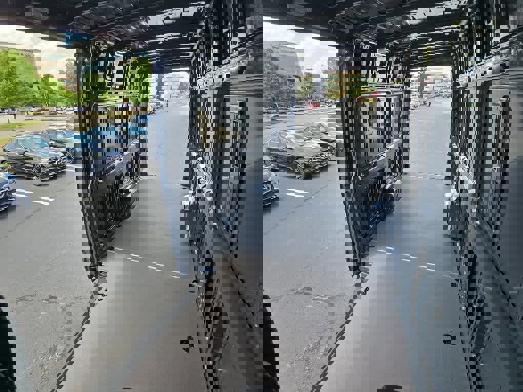 New 2025 Mercedes-Benz Sprinter 2500 image 10