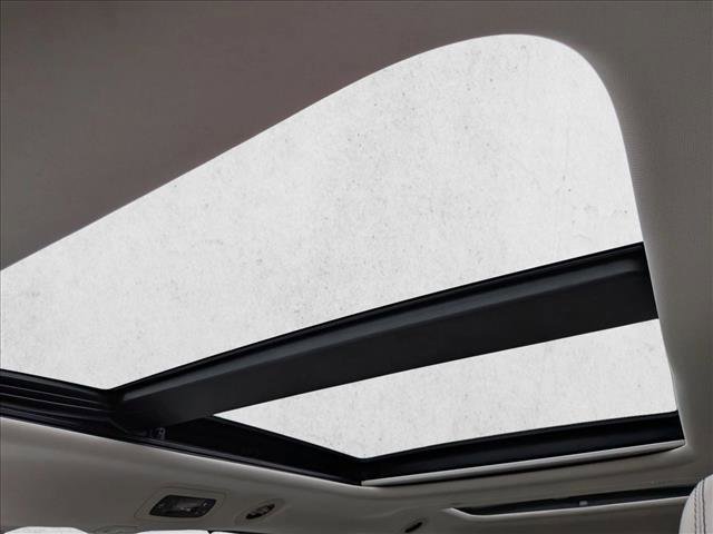 Used 2020 Chrysler Pacifica Touring-L image 17