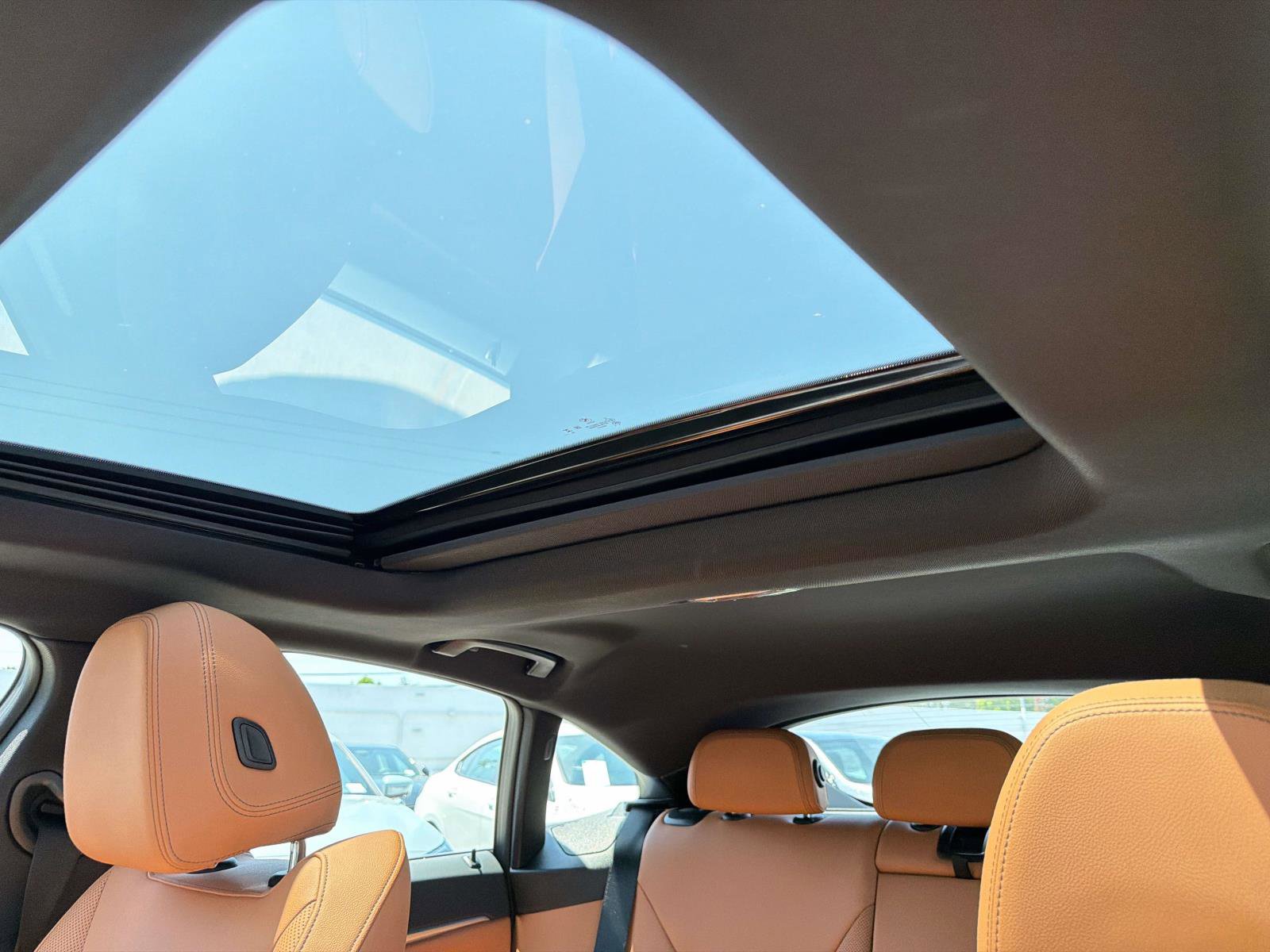 Used 2025 BMW M440i RWD image 10