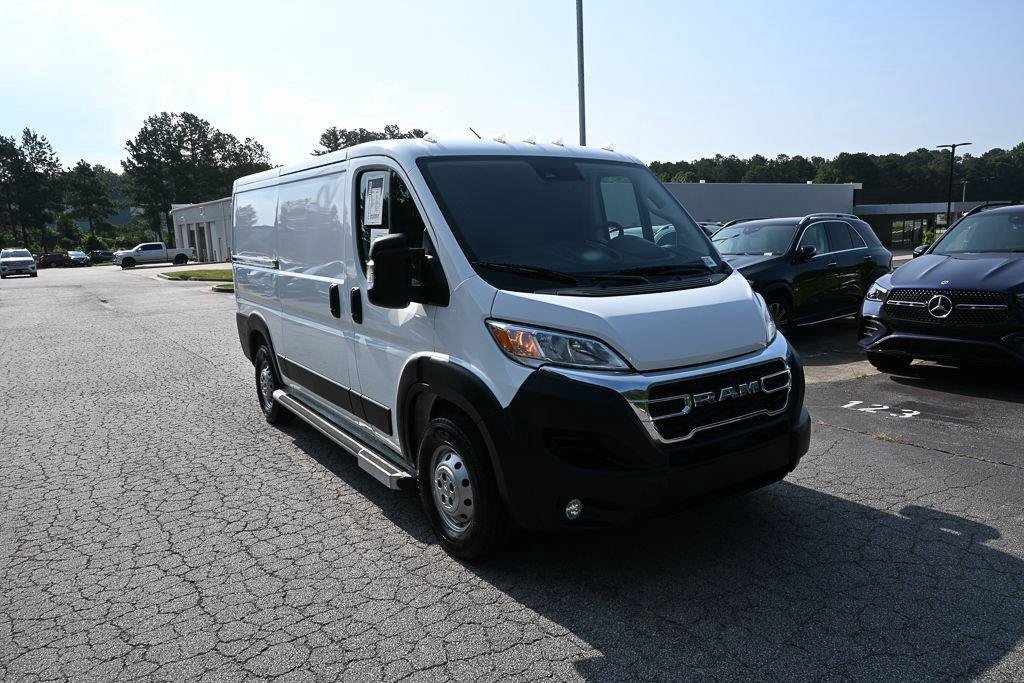 Used 2025 RAM ProMaster 2500 w/ U-Haul Equipment Group FWD image 22