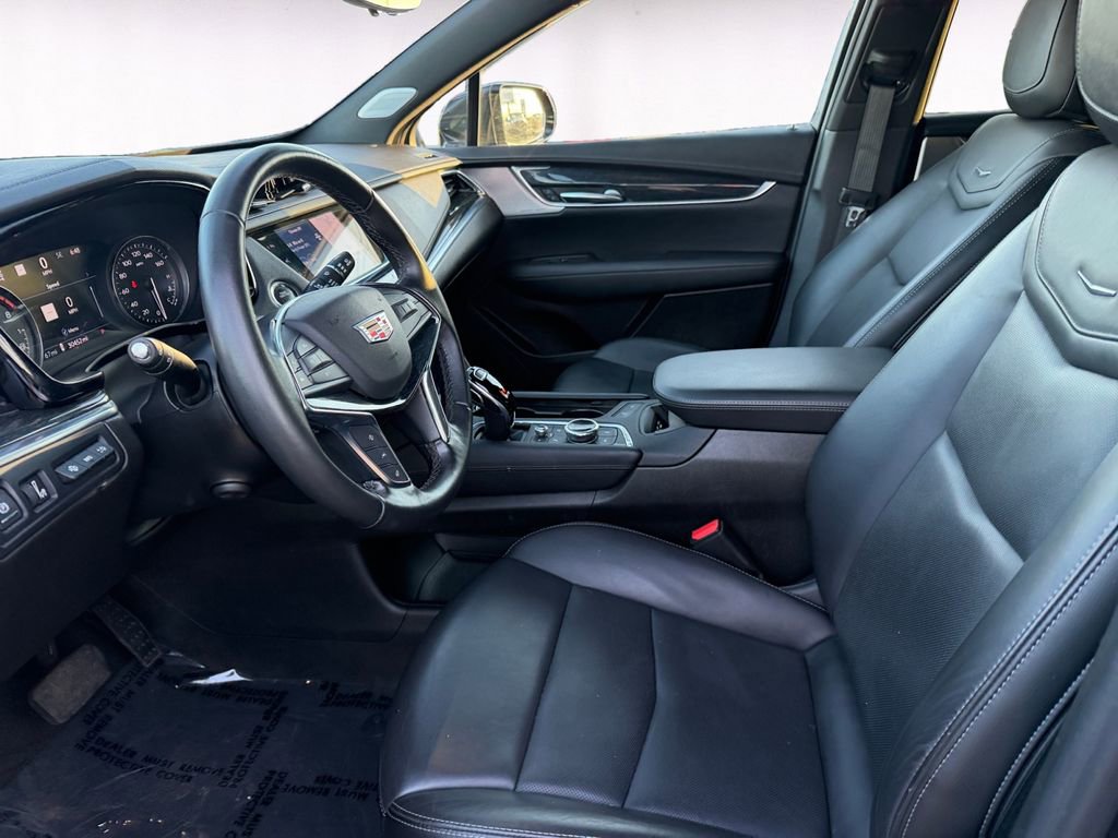 Used 2022 Cadillac XT5 Premium Luxury w/ Technology Package AWD/4WD image 9