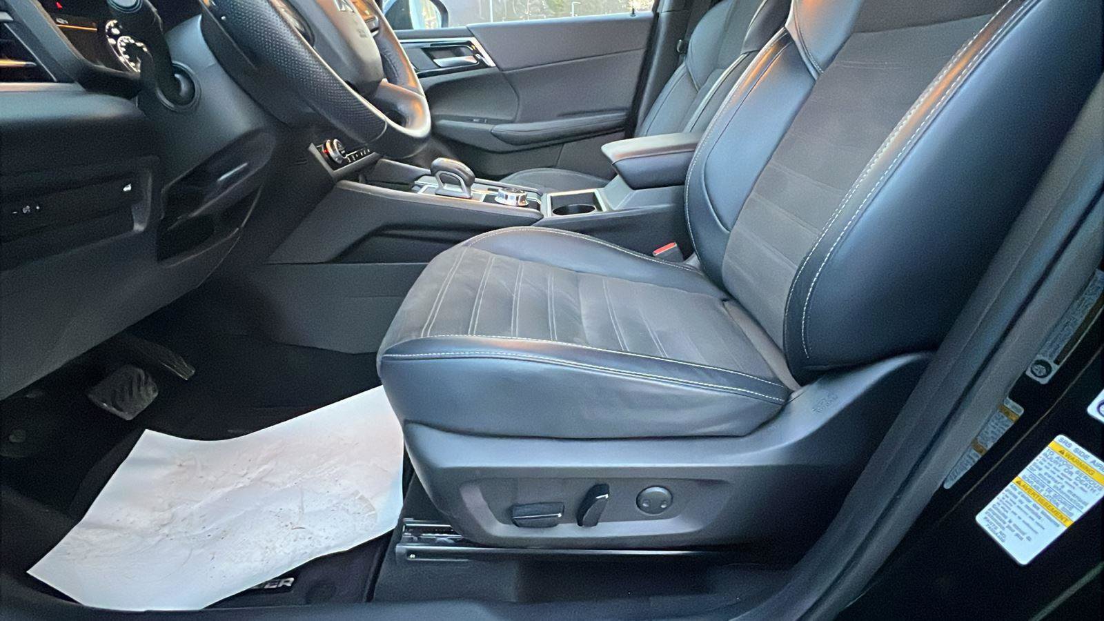 Used 2024 Mitsubishi Outlander SE image 22