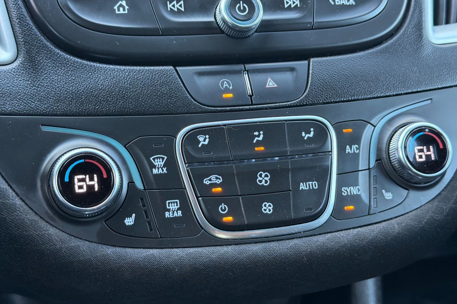 Used 2024 Chevrolet Malibu LT image 18